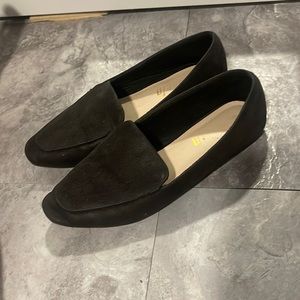 Shein 6.5 black loafers